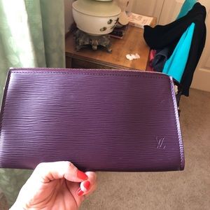Louis Vuitton Authentic Epi Clutch and card purse